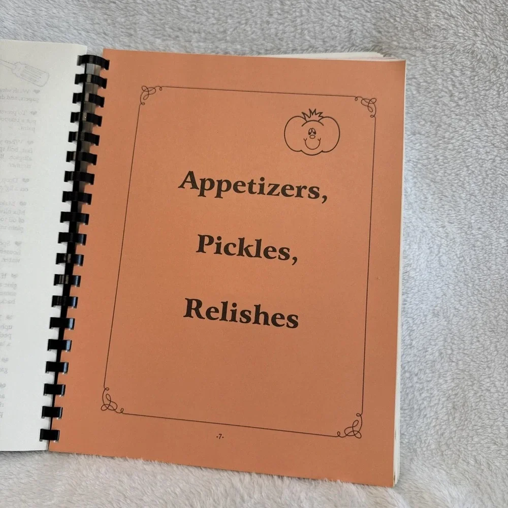 Our Family Cookbook 1995 Sapulpa Oklahoma First Church‎ of the Nazarene Spiral